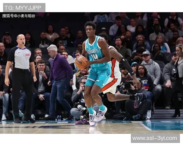 迪亚巴特场均37个前场篮板展现拼搏精神不惧对手人数全力争抢